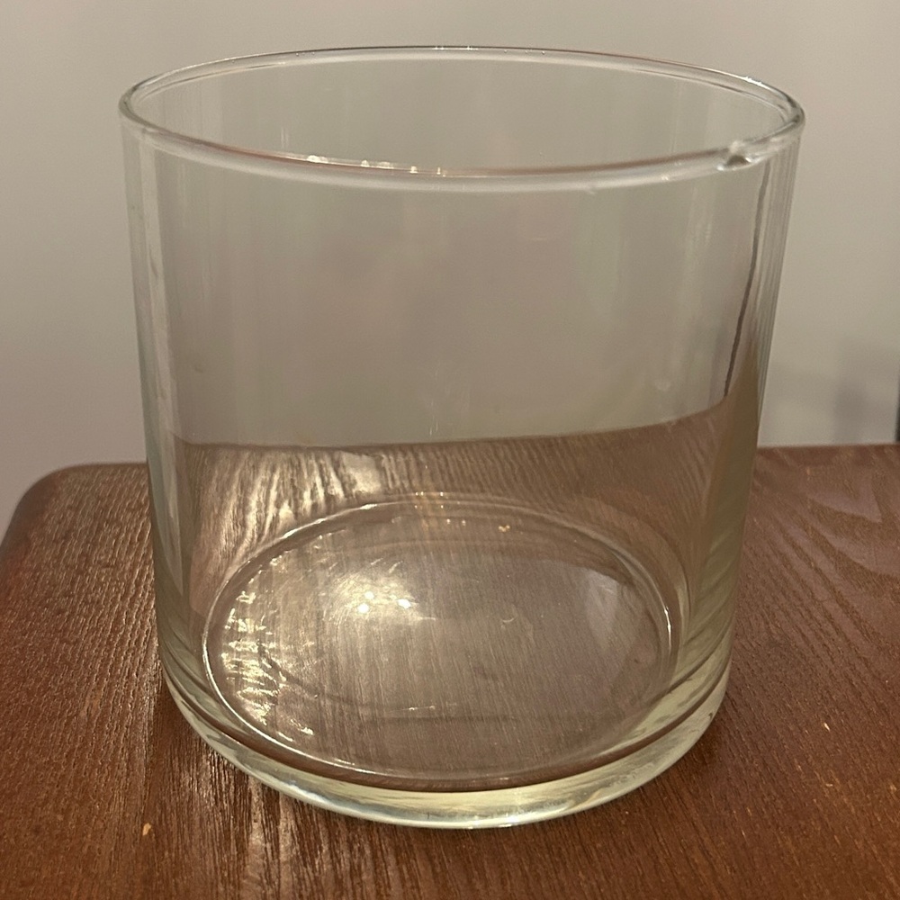 Round glass vase
